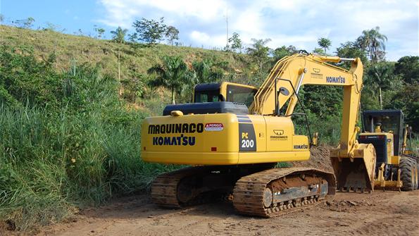 PC 200 Komatsu